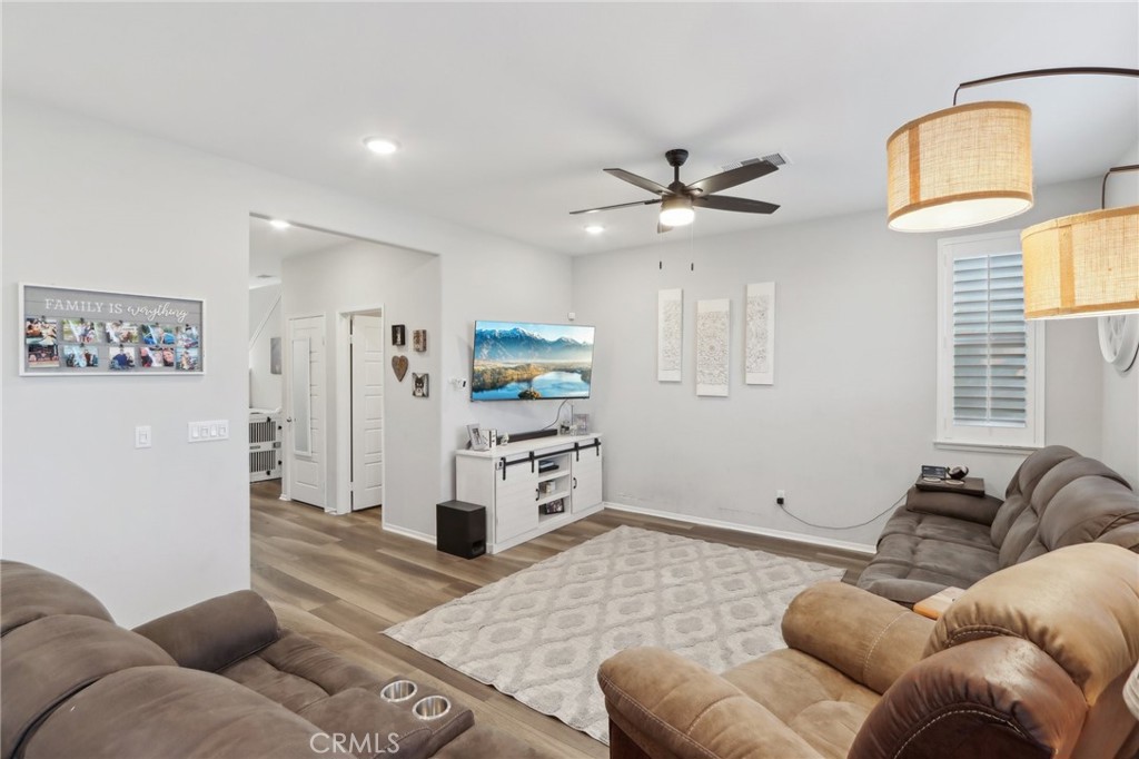 5845 Nectar Drive Property Photo 4