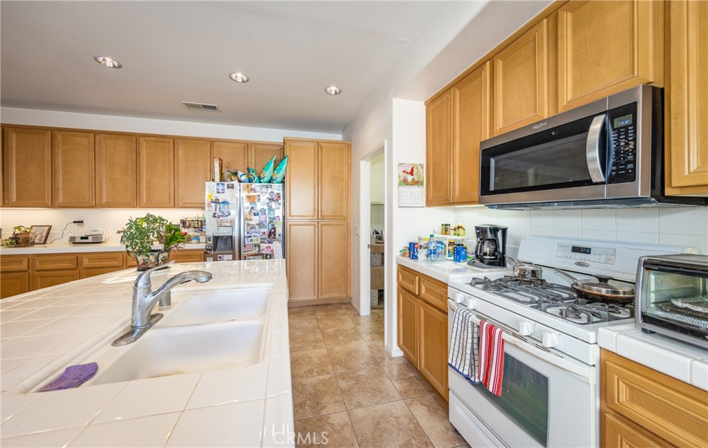 1567 Quiet Property Photo 11