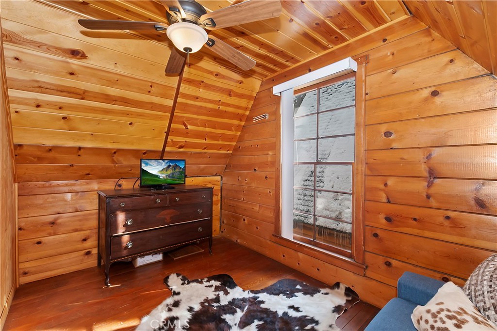 423 Mountainaire Lane Property Photo 23