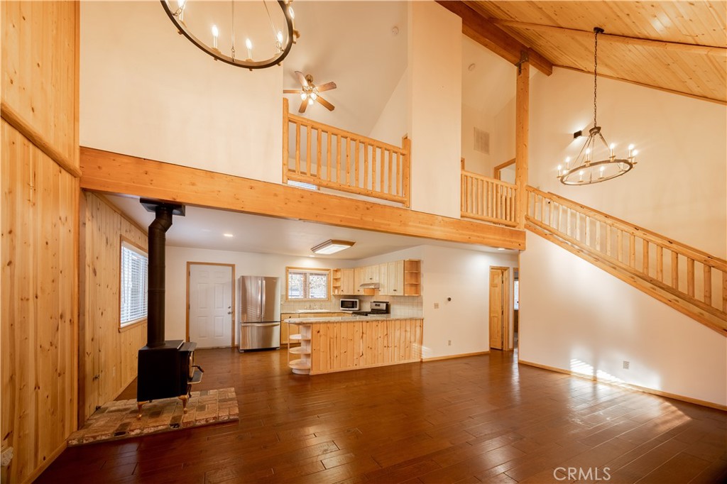427 Ashwood Drive Property Photo 3