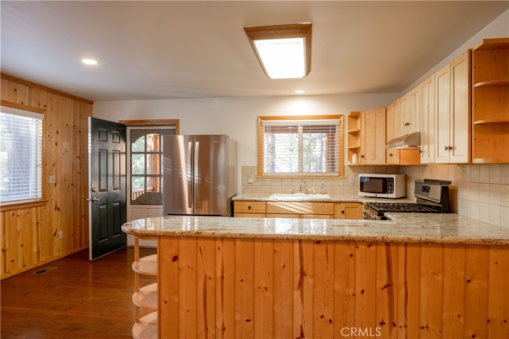 427 Ashwood Drive Property Photo 12