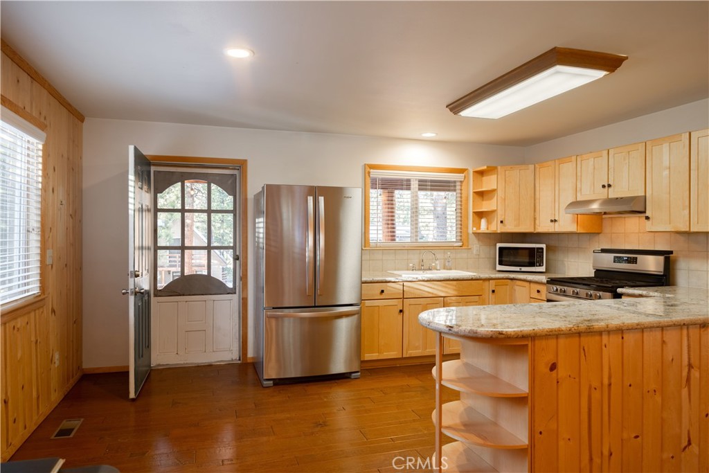 427 Ashwood Drive Property Photo 15