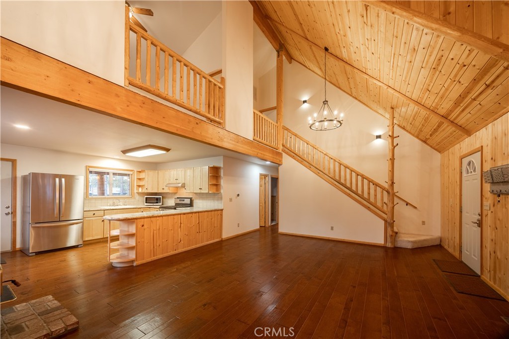 427 Ashwood Drive Property Photo 16