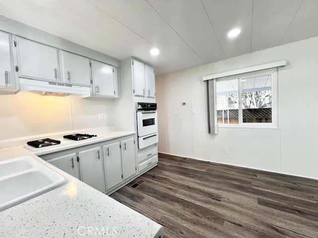 2692 Highland Avenue 20 Property Photo 7