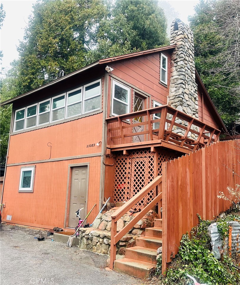 23083 Hemlock Lane B Property Photo