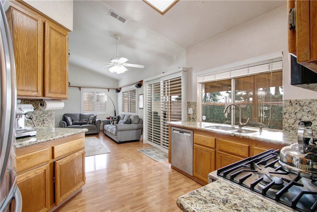 5238 Spring View Property Photo 7