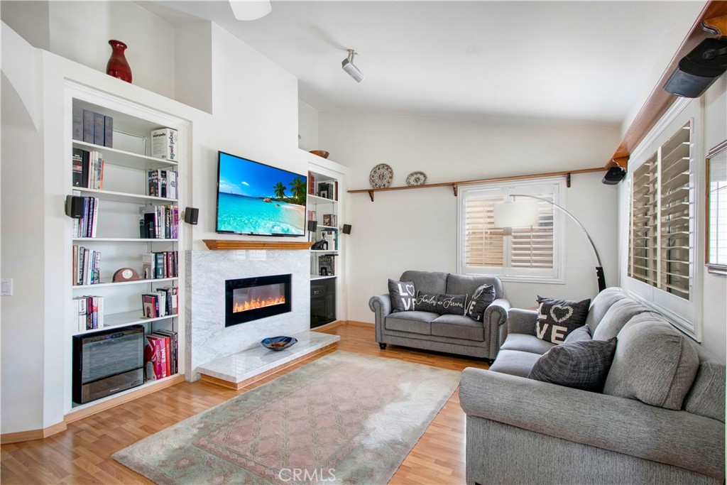 5238 Spring View Property Photo 15