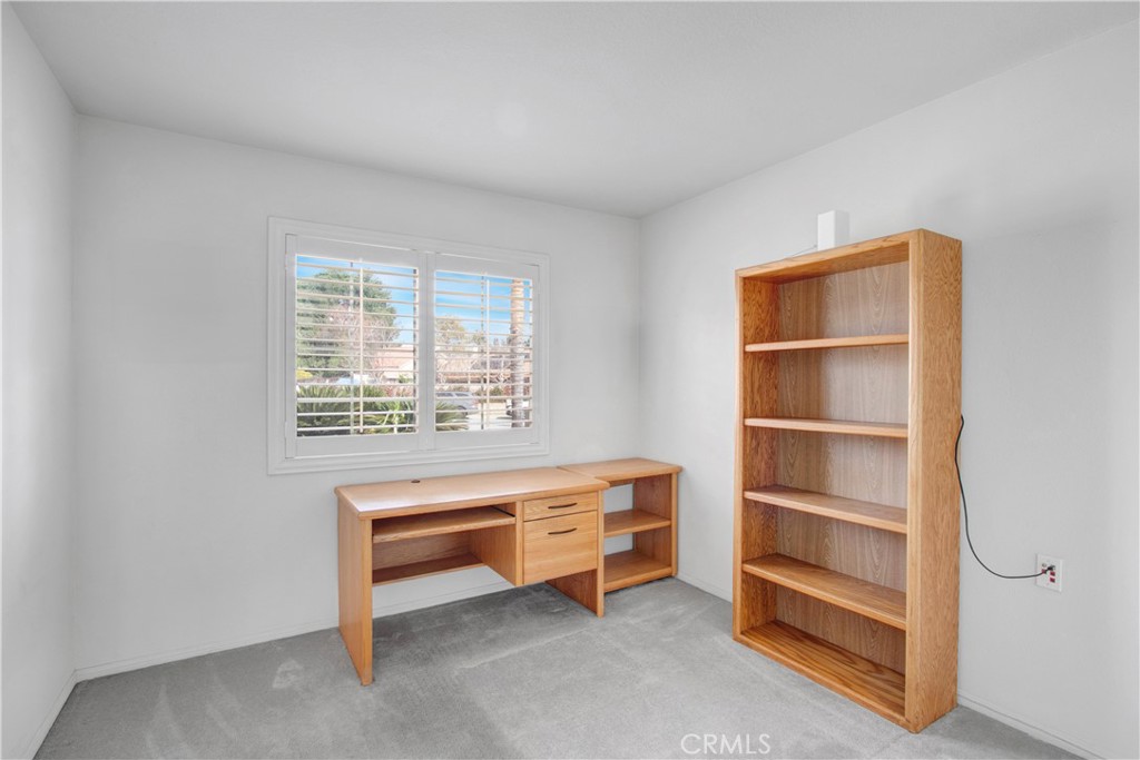5238 Spring View Property Photo 34