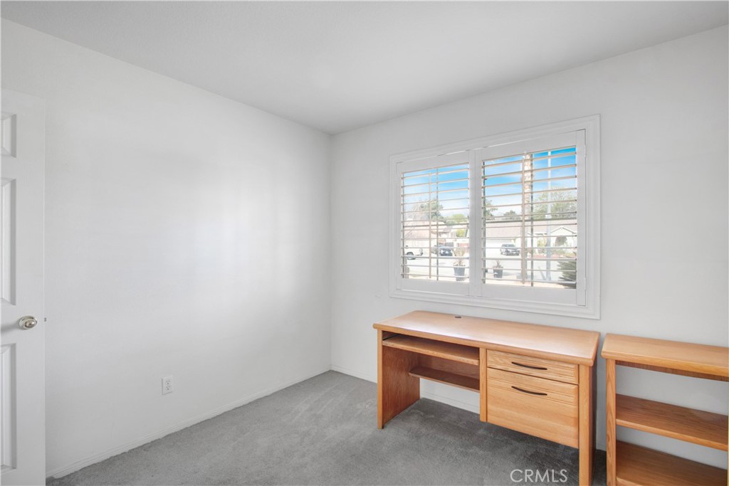 5238 Spring View Property Photo 35