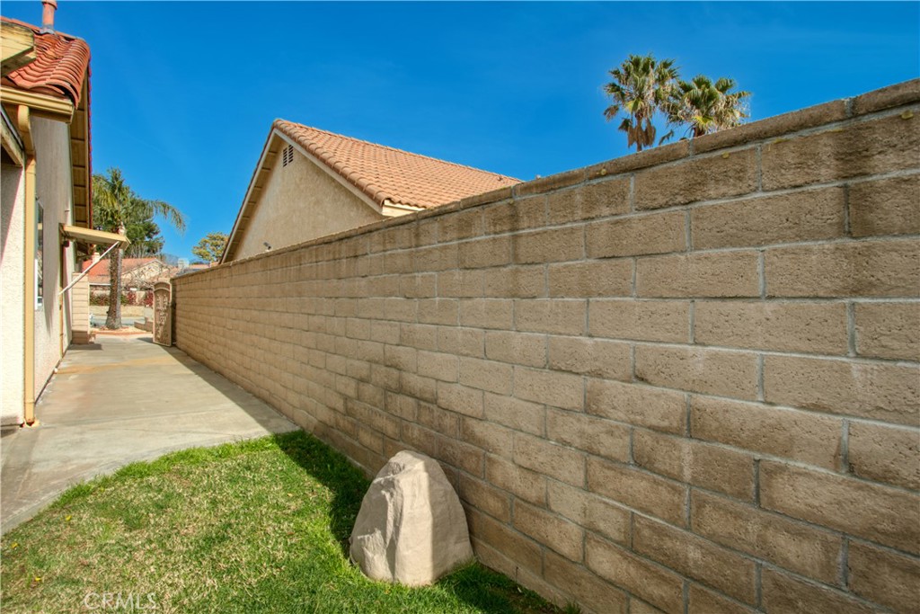 5238 Spring View Property Photo 47