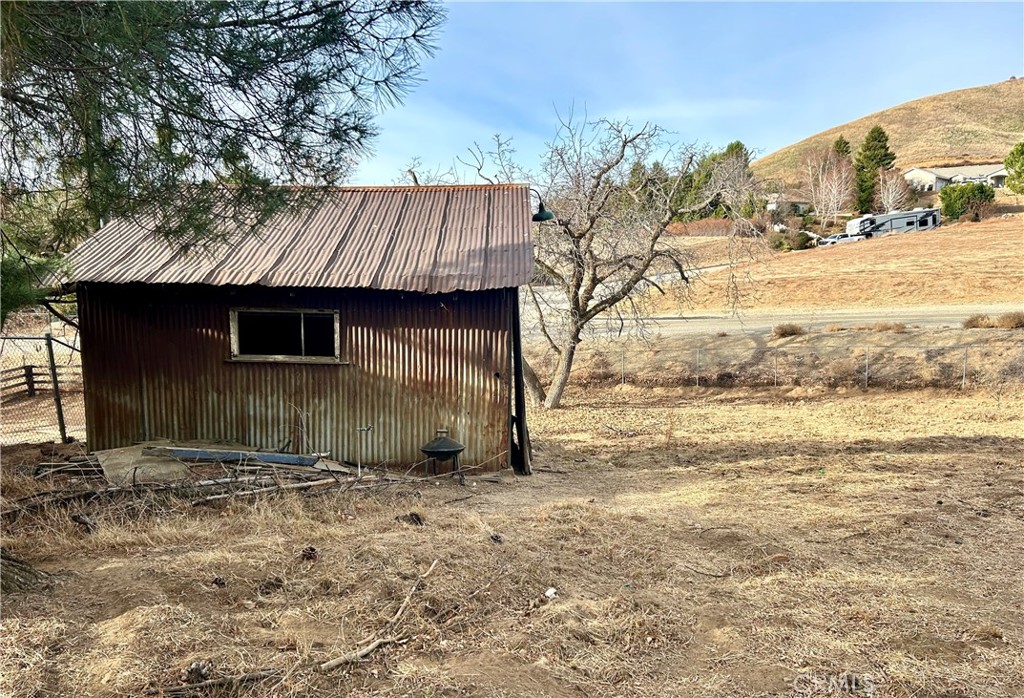 9685 Bluff Street Property Photo 2