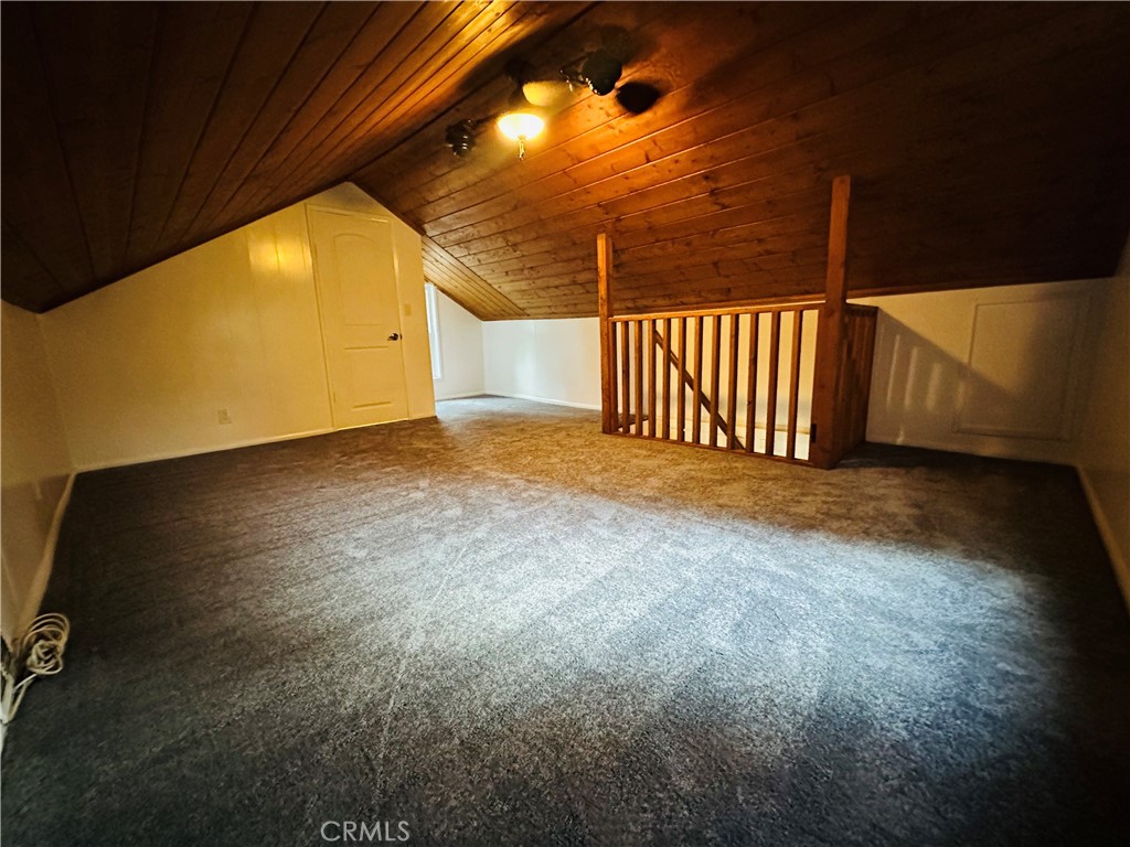 23083 Hemlock Lane B Property Photo 28