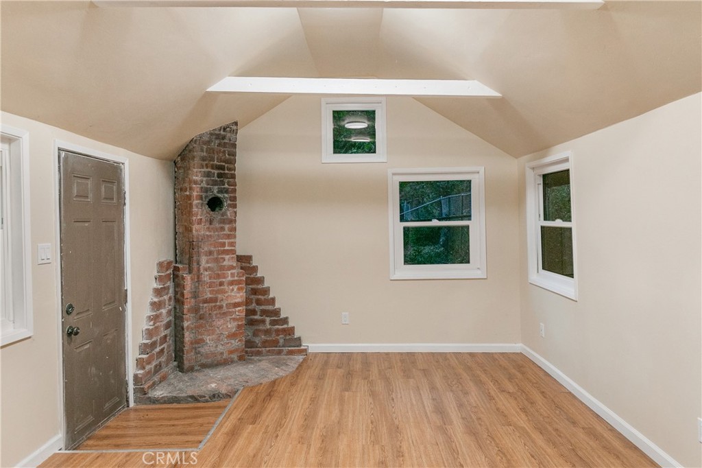 23083 Hemlock Lane B Property Photo 34