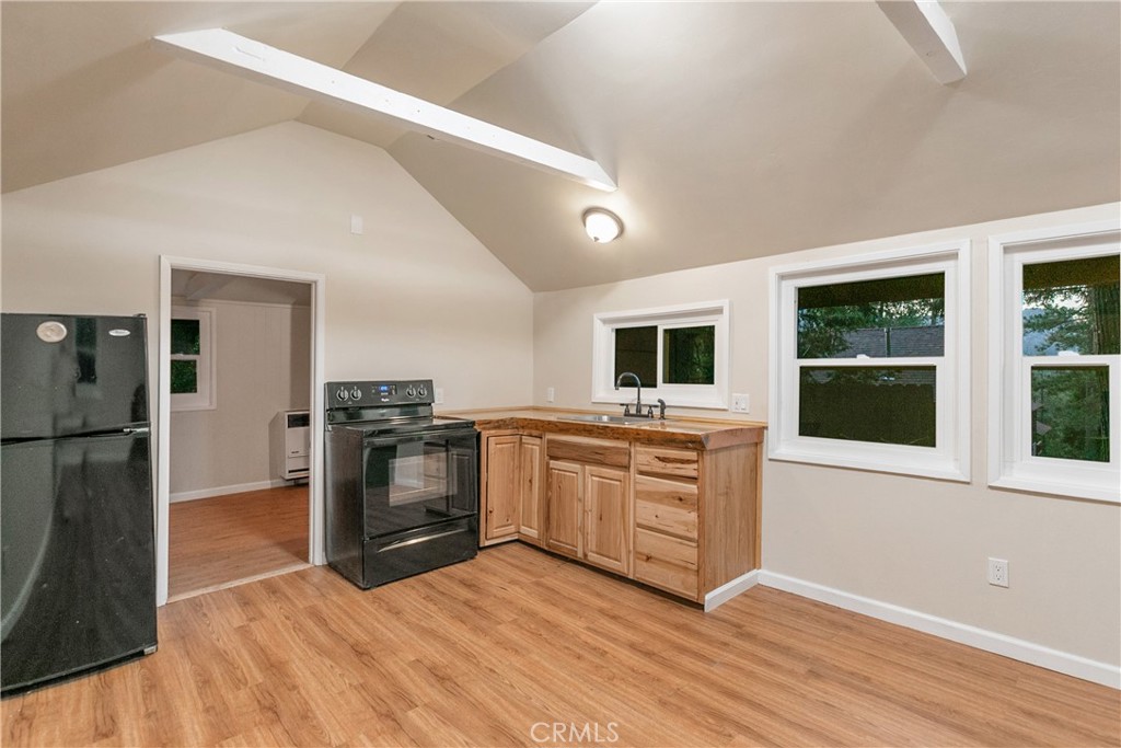 23083 Hemlock Lane B Property Photo 36