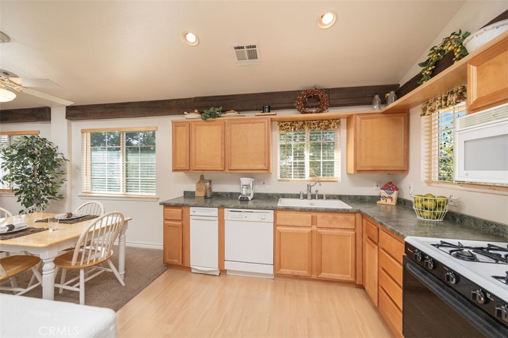 1047 Butte Avenue Property Photo 16