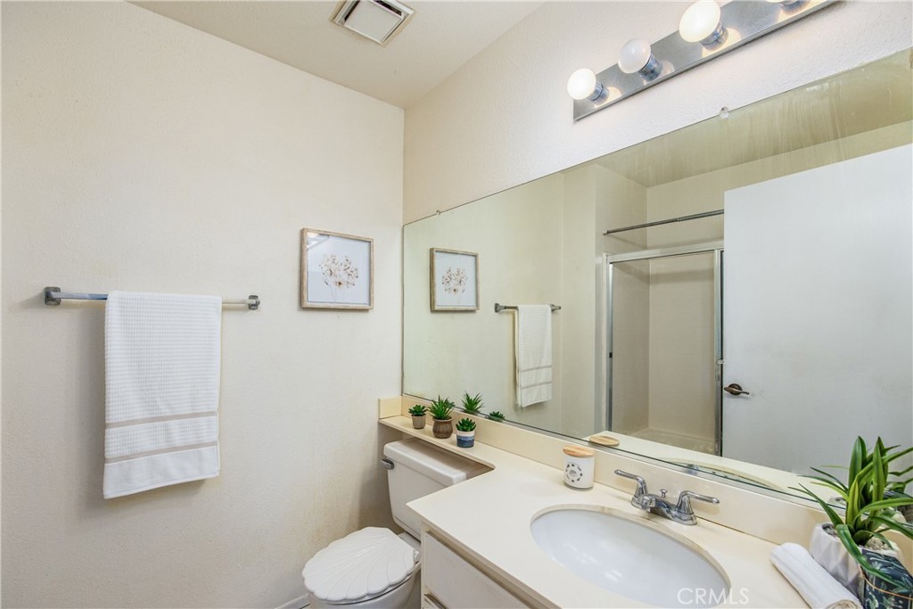 5071 Riviera Ave Property Photo 23