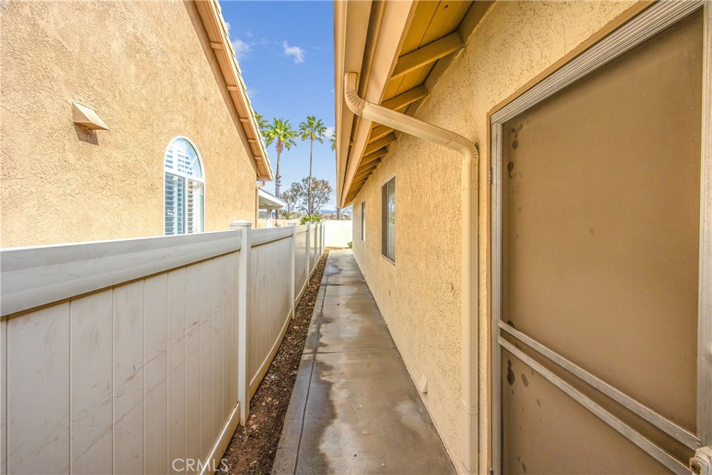 5071 Riviera Ave Property Photo 31