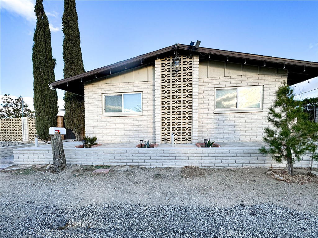 11767 Orchid Avenue Property Photo 2