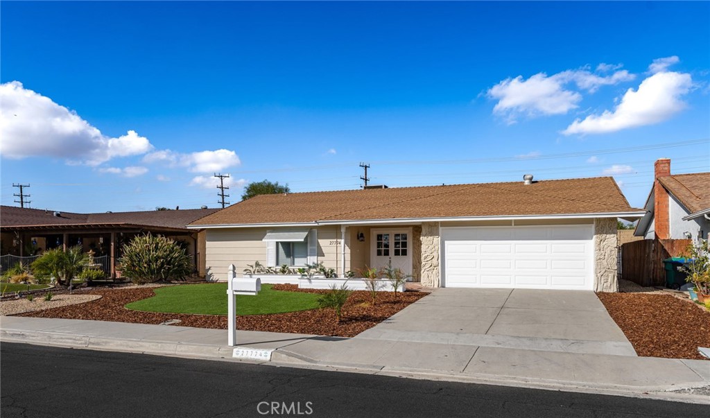 27774 Foxfire Street Property Photo 5