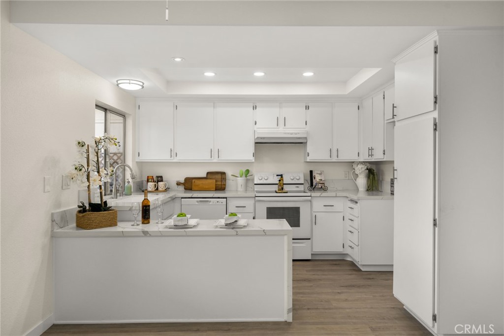 27774 Foxfire Street Property Photo 8