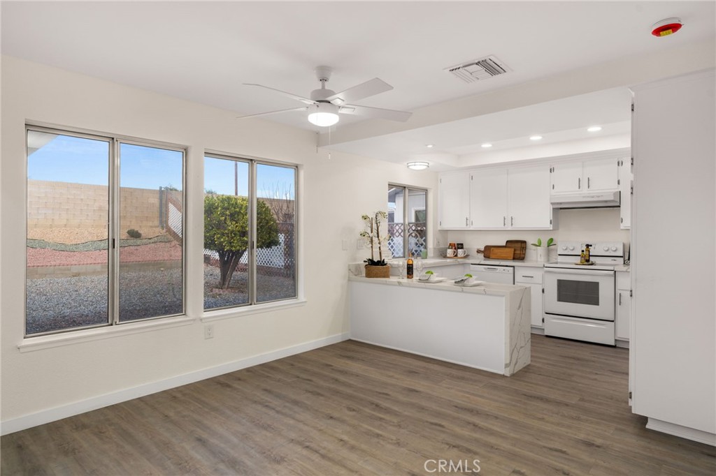 27774 Foxfire Street Property Photo 11