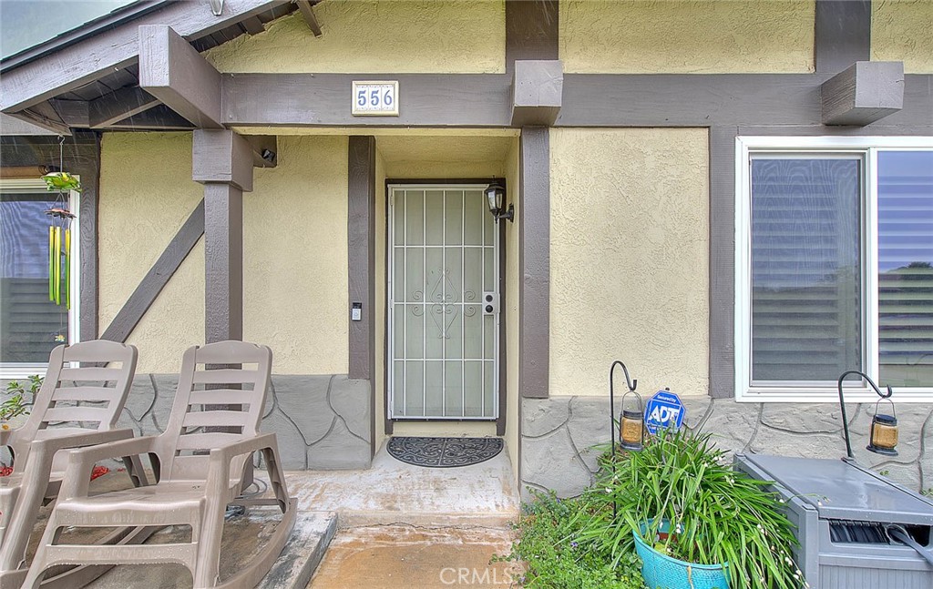 556 S Iris Avenue Property Photo 5