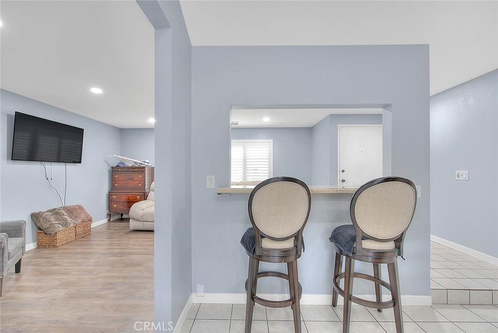 556 S Iris Avenue Property Photo 10
