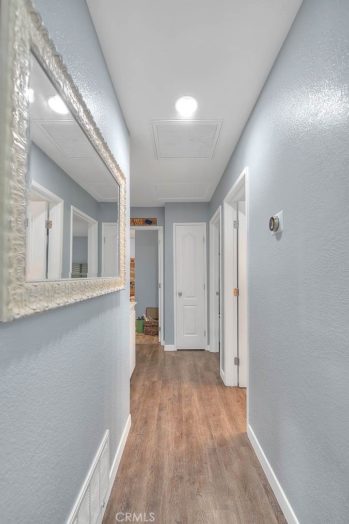 556 S Iris Avenue Property Photo 18