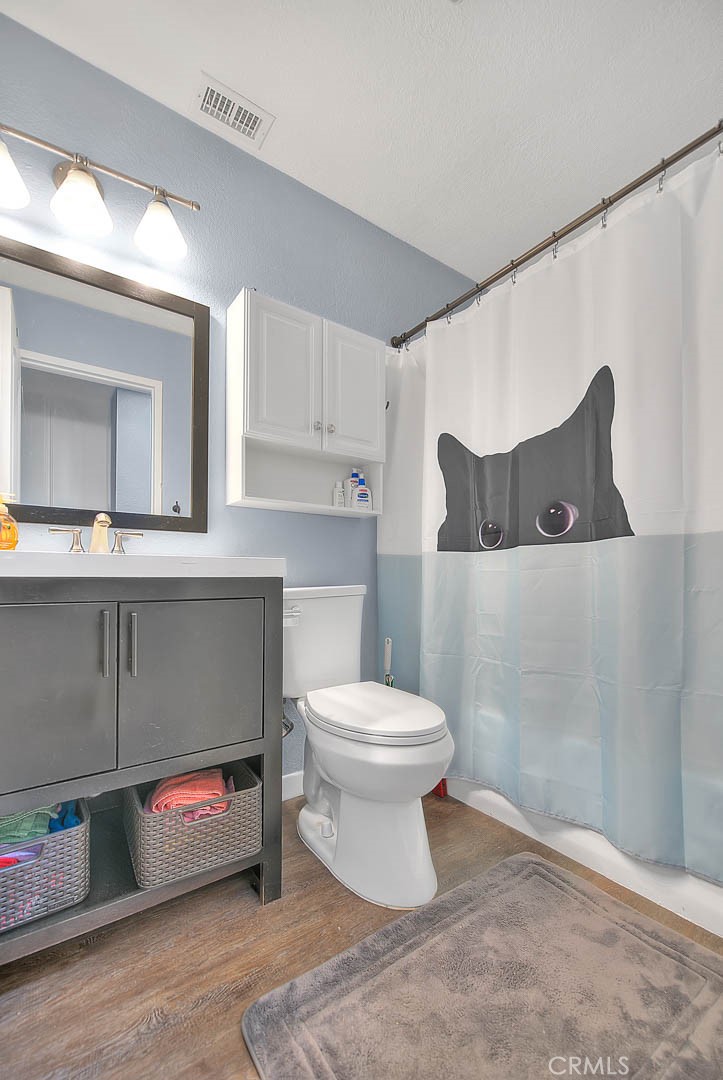 556 S Iris Avenue Property Photo 22