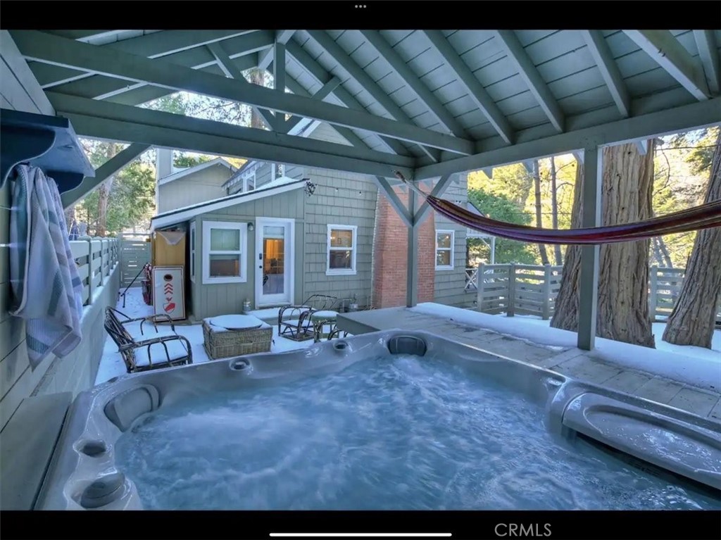 855 Lake Drive Property Photo 1