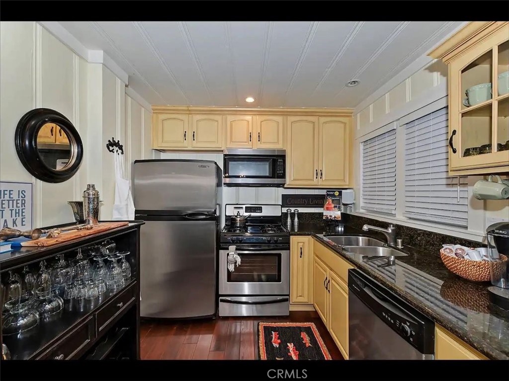 855 Lake Drive Property Photo 16