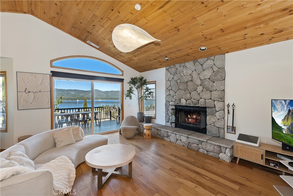 40618 Sunburst Circle Property Photo 6