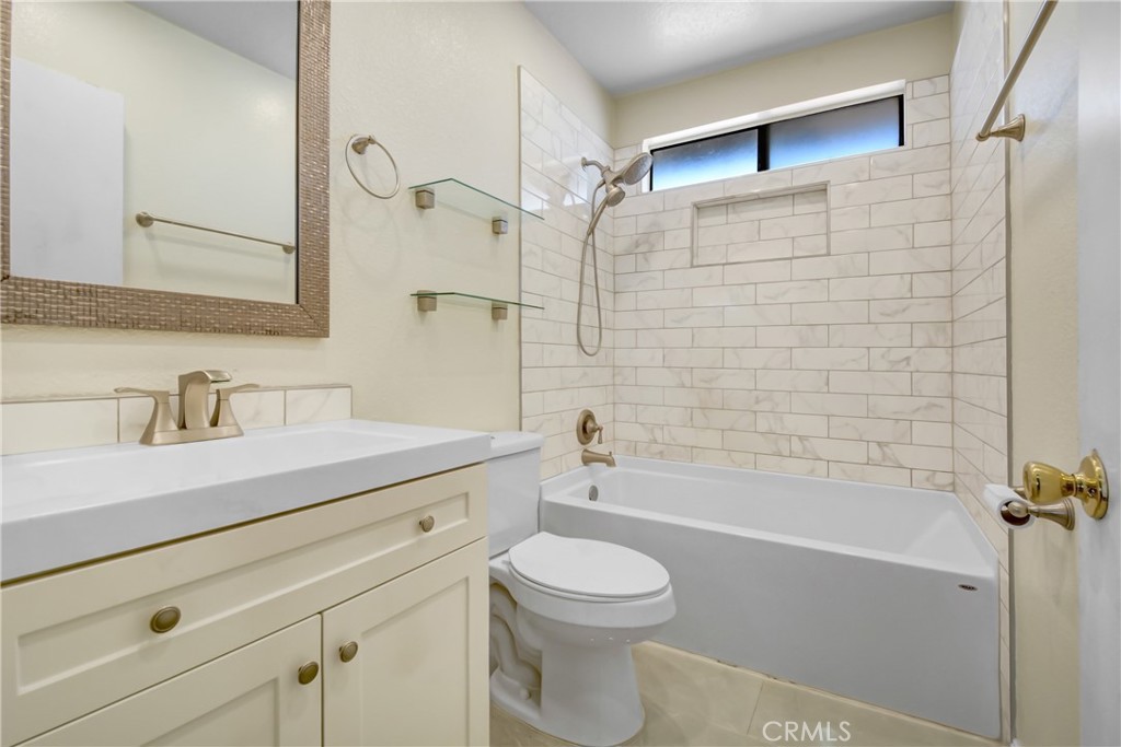 166 E Merrill Avenue Property Photo 22