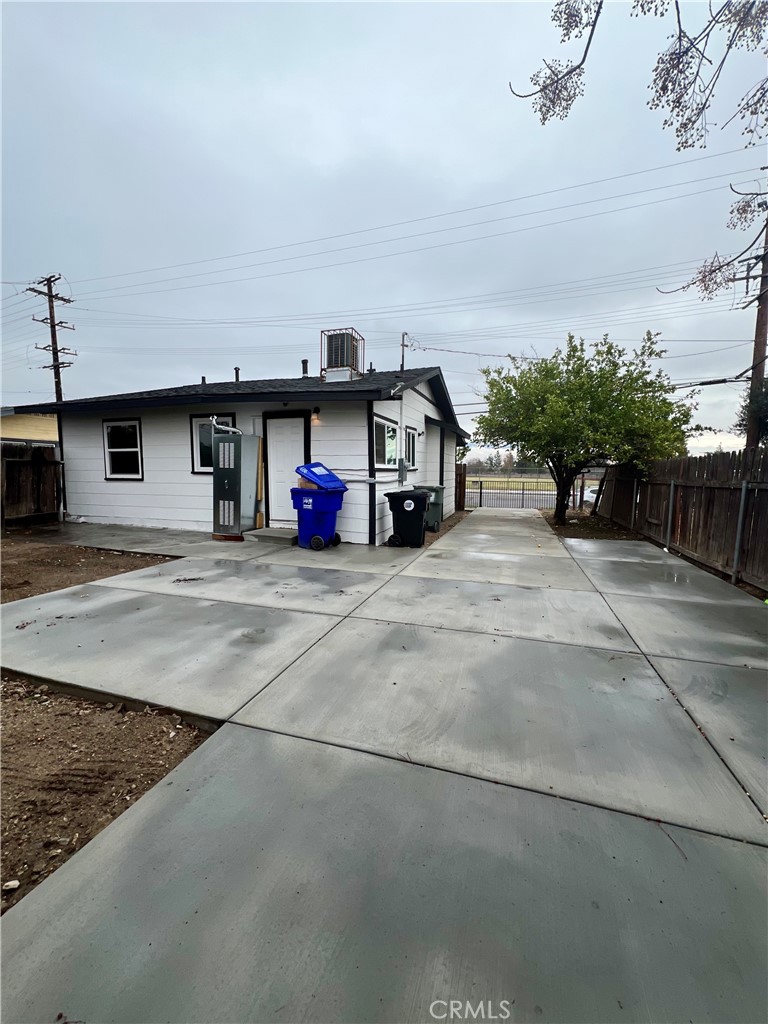 686 N Mountain View Avenue Property Photo 13