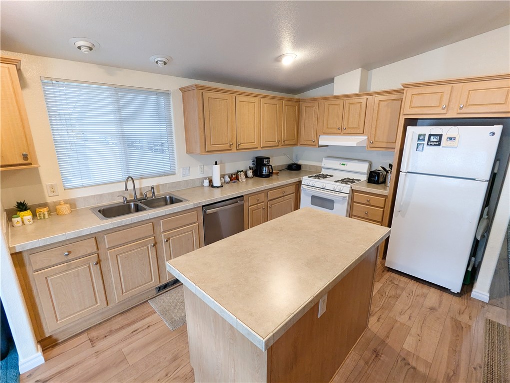 12367 4th St #56 Property Photo 6