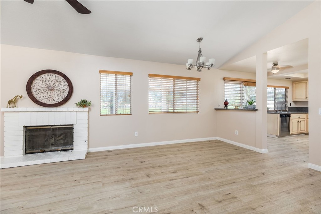 573 La Costa Drive Property Photo 5