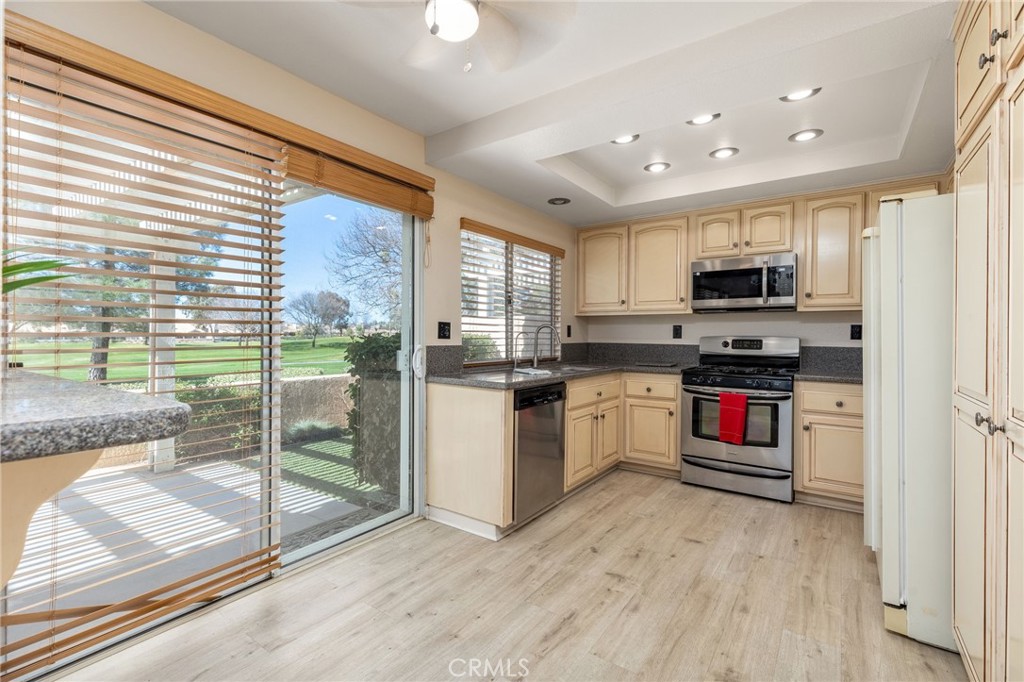 573 La Costa Drive Property Photo 10