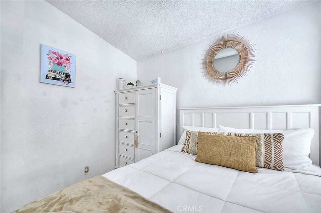 7980 Oleander Avenue Property Photo 33