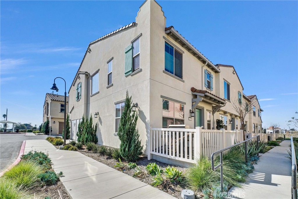 420 N Glenwood Avenue Property Photo 3