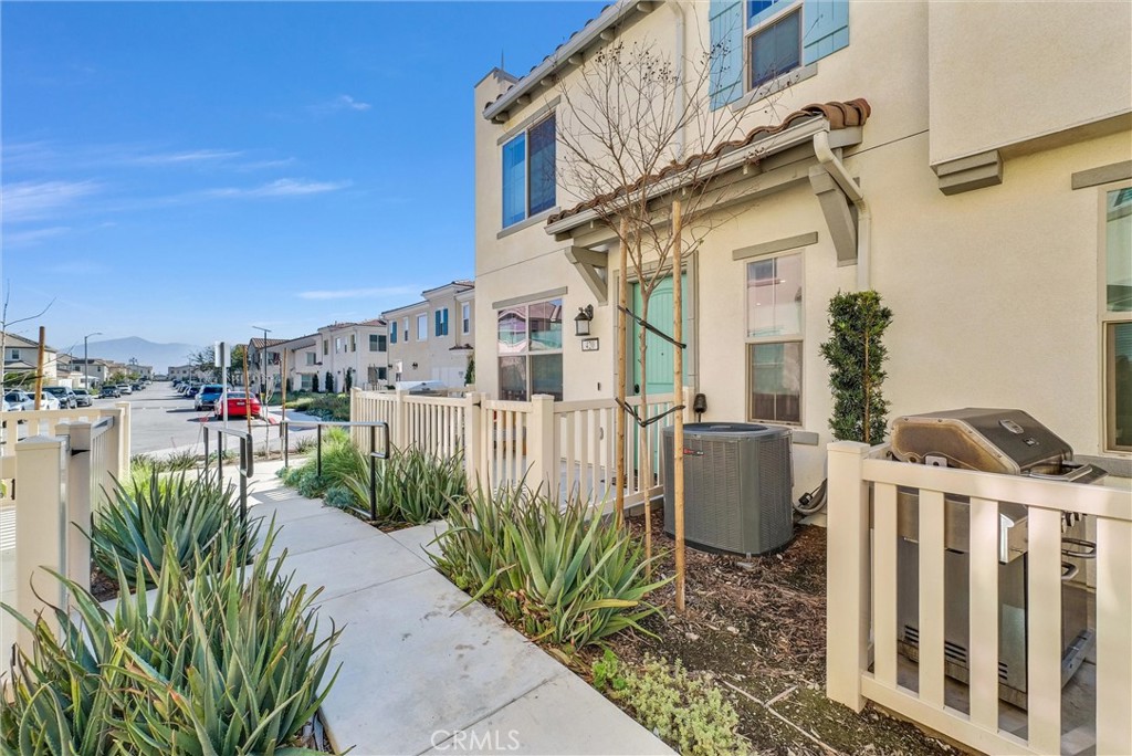 420 N Glenwood Avenue Property Photo 4
