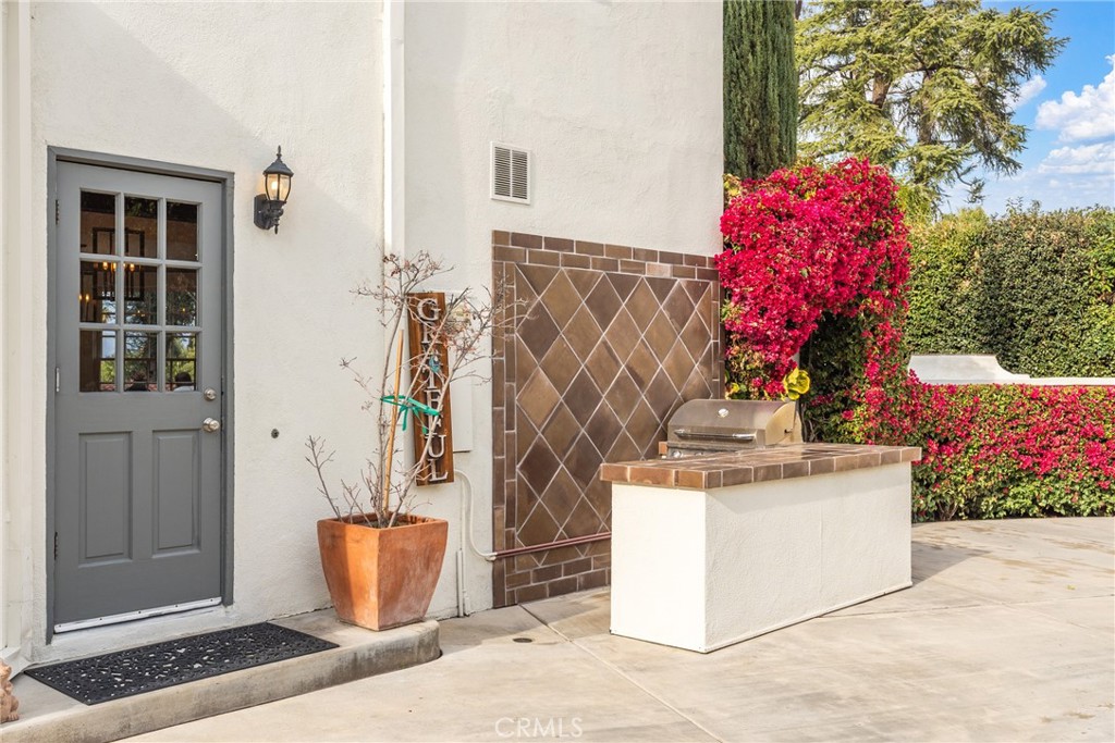 1205 W Highland Avenue Property Photo 35
