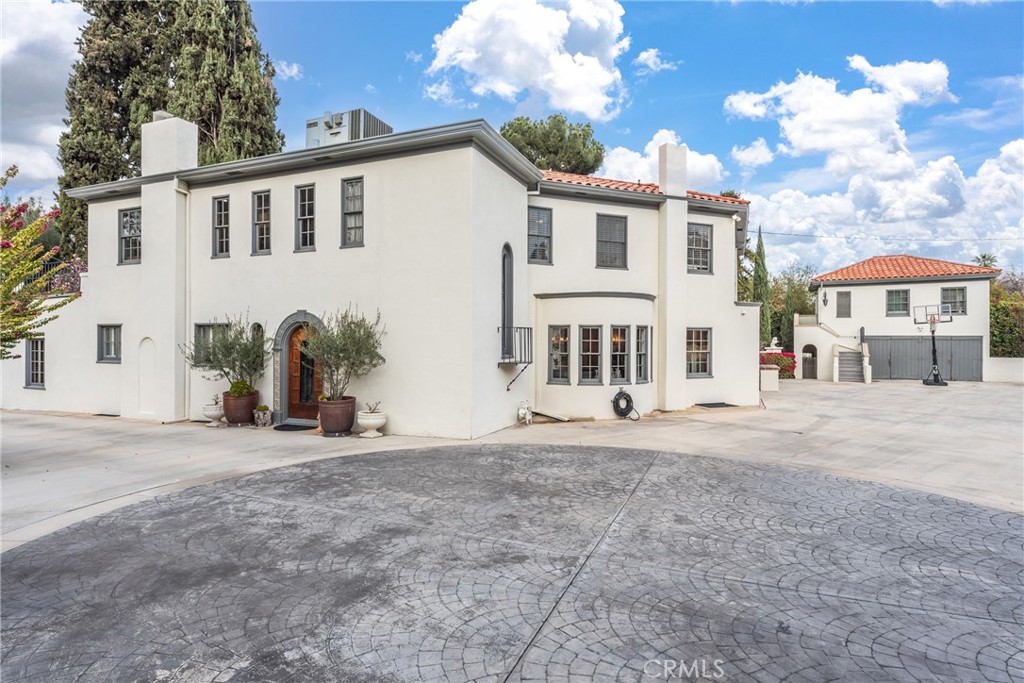 1205 W Highland Avenue Property Photo 47