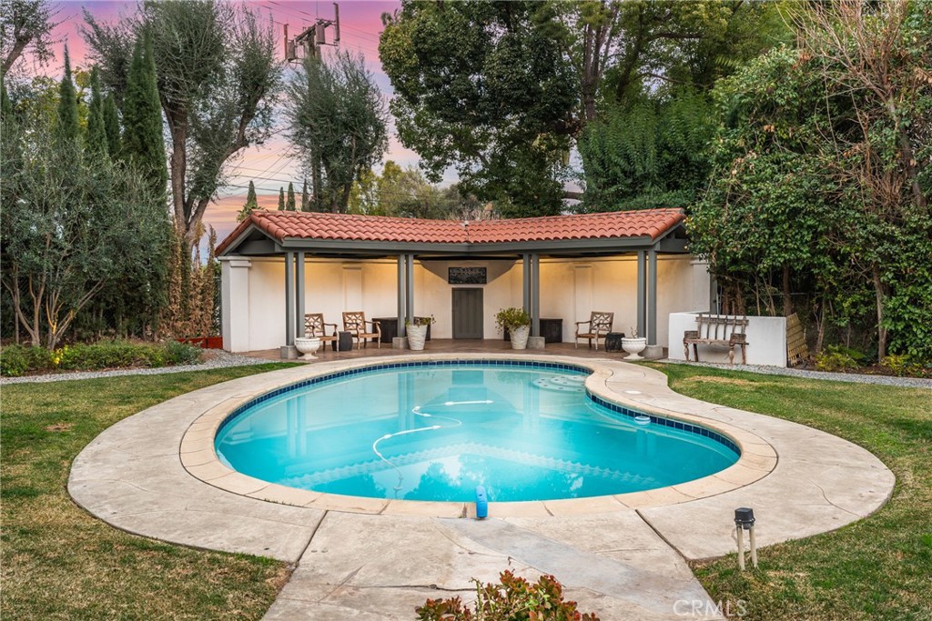 1205 W Highland Avenue Property Photo 49