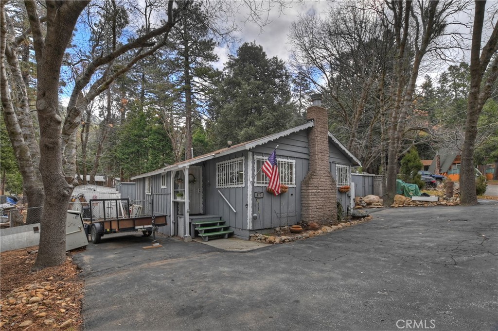 477 Pyramid Drive Property Photo 1