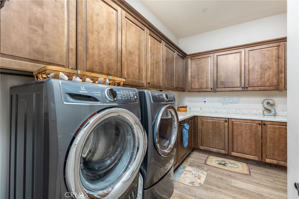 332 Mock Property Photo 19