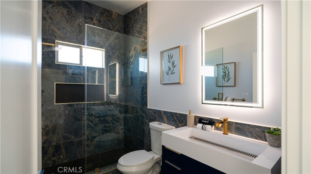 1175 Center Avenue Property Photo 43
