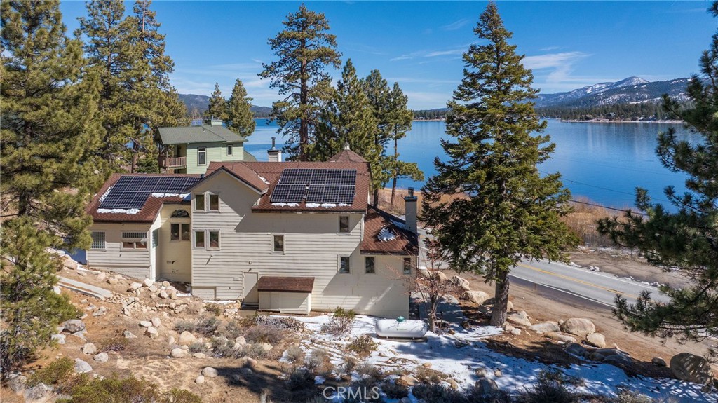 38512 North Shore Drive Property Photo