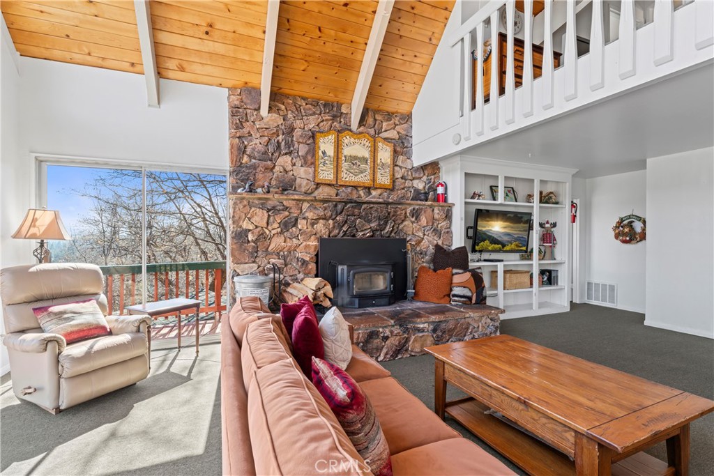 27463 Alpen Drive Property Photo 4