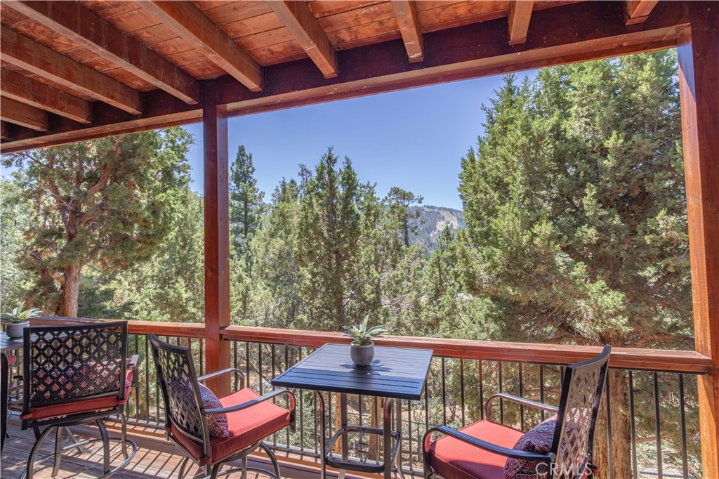 43625 Wolf Road Property Photo 12