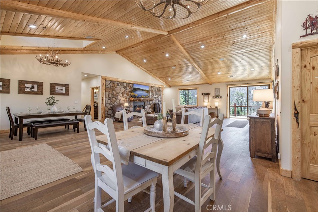 43625 Wolf Road Property Photo 15